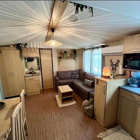 Tiki House Mobil Home Saint-Cheron Bagian luar foto