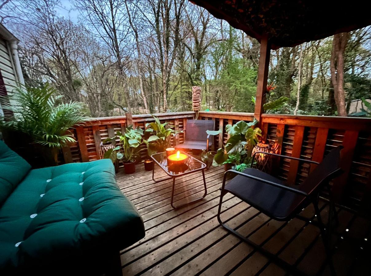 Tiki House Mobil Home Saint-Cheron Bagian luar foto